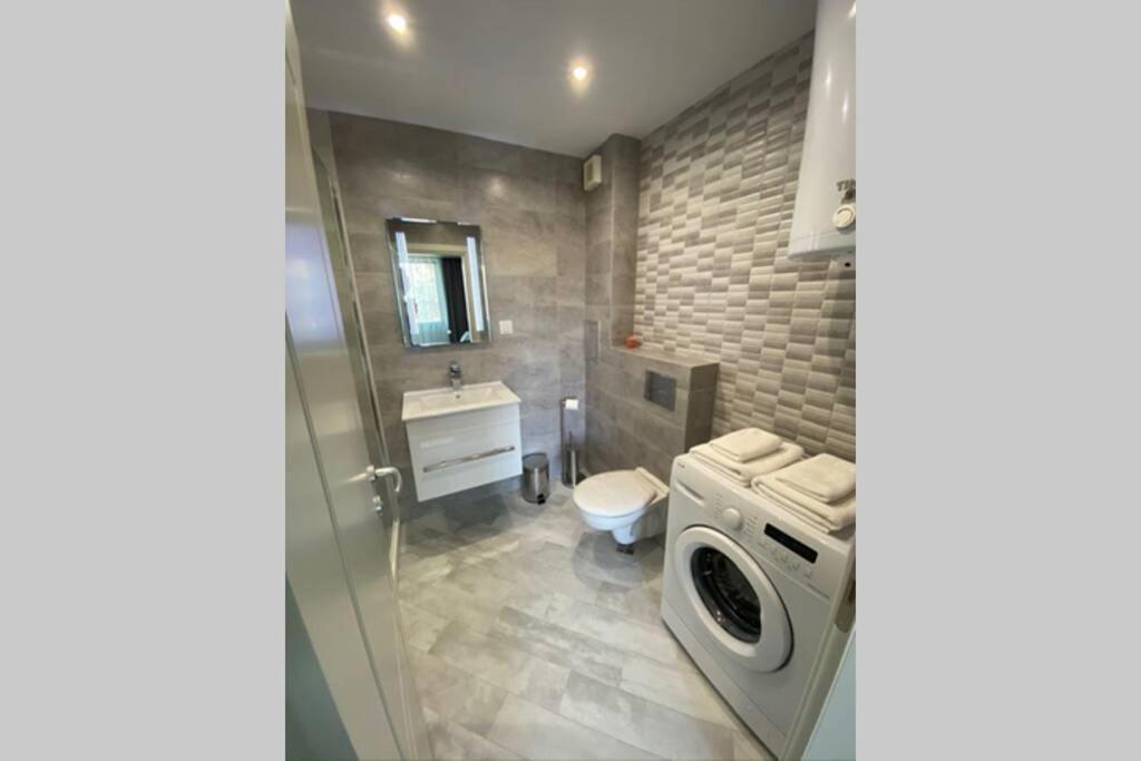 Lux 1Bd/1Ba City Center Apartment Blagoevgrad Extérieur photo